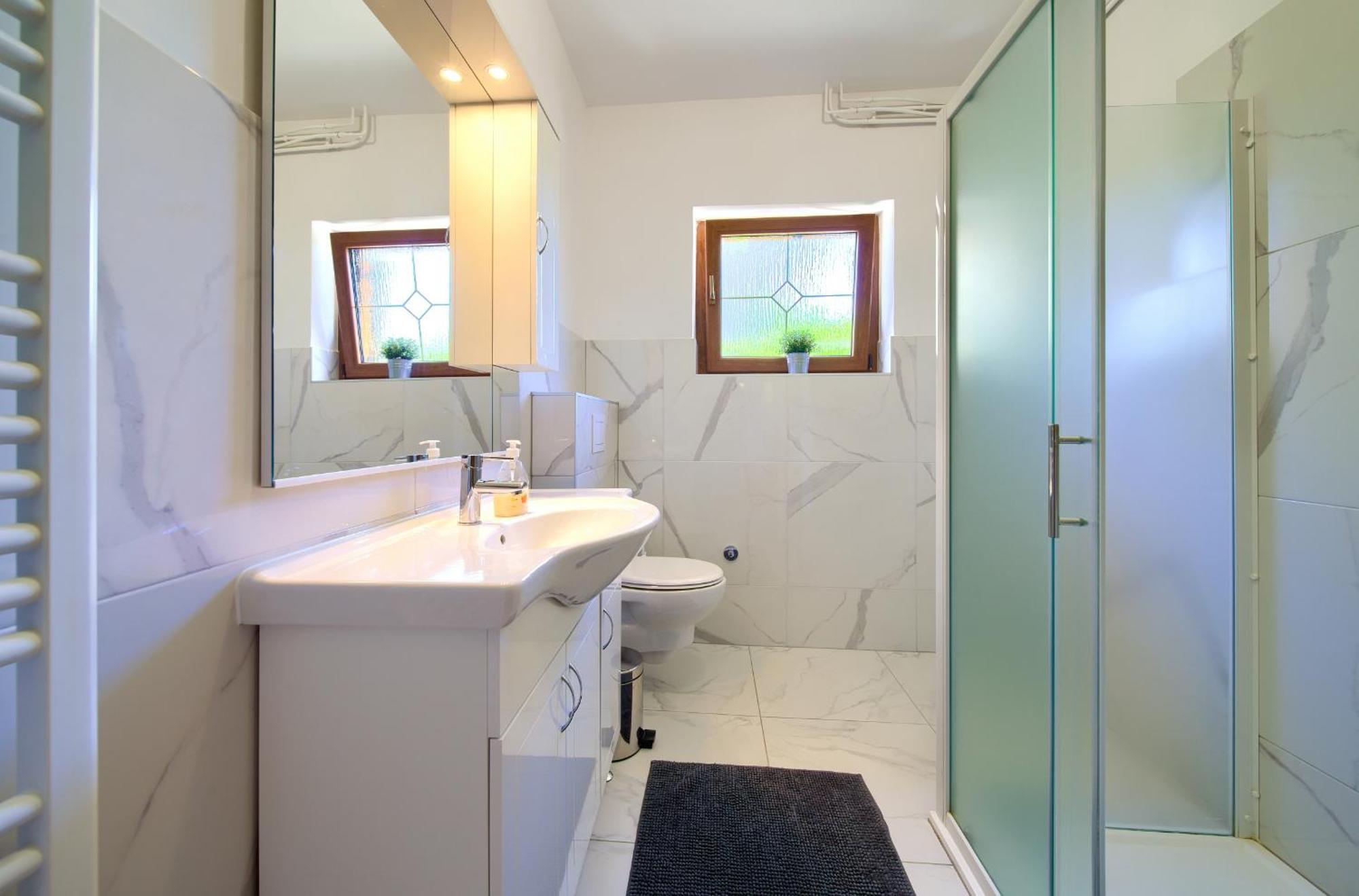Apartment Bazina - Airconditioning, Parking, 500M From The Beach Krk Town Esterno foto