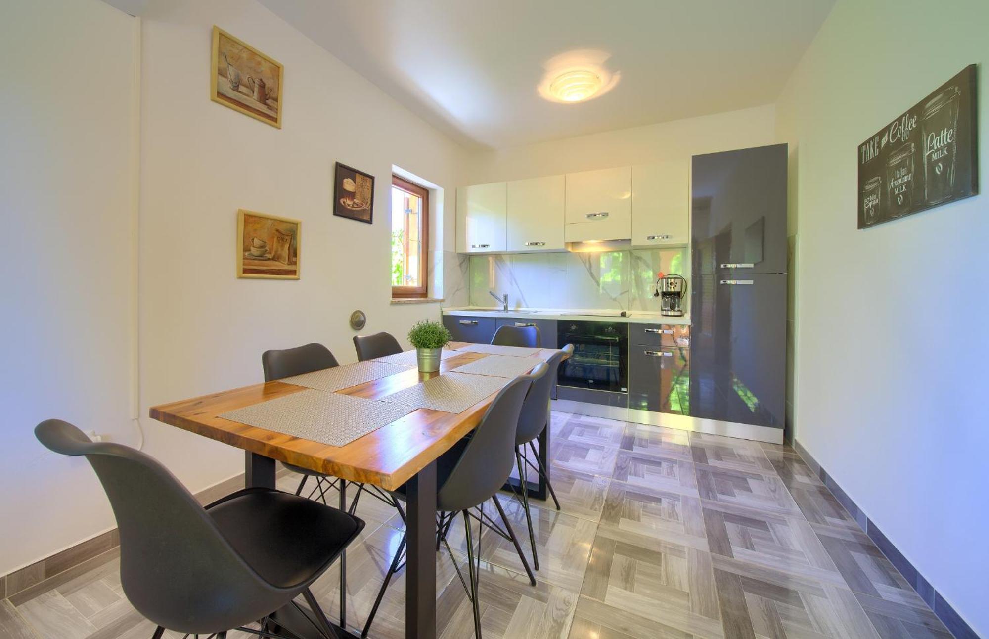 Apartment Bazina - Airconditioning, Parking, 500M From The Beach Krk Town Esterno foto